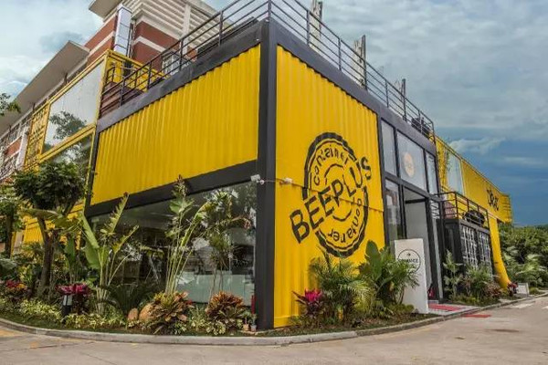 【探店】珠海首家集裝箱餐廳開業了!用9.9元一整只特制燒雞來歡迎你!